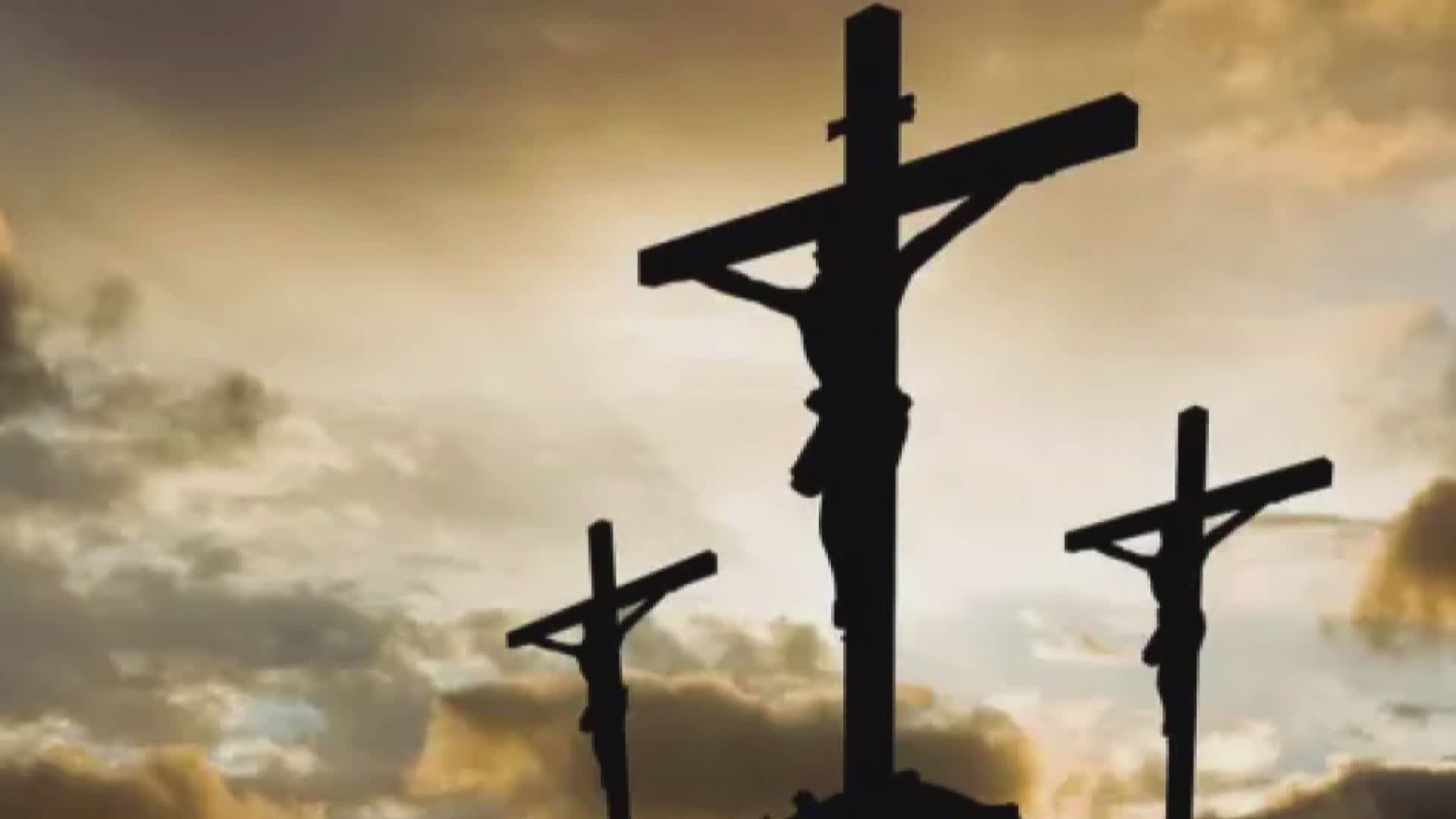 VENERDI' SANTO - SI COMMEMORANO LA PASSIONE E MORTE DI GESU' - Video